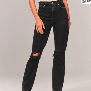 A&F 90s Ultra High Rise Straight Leg Jeans Distressed